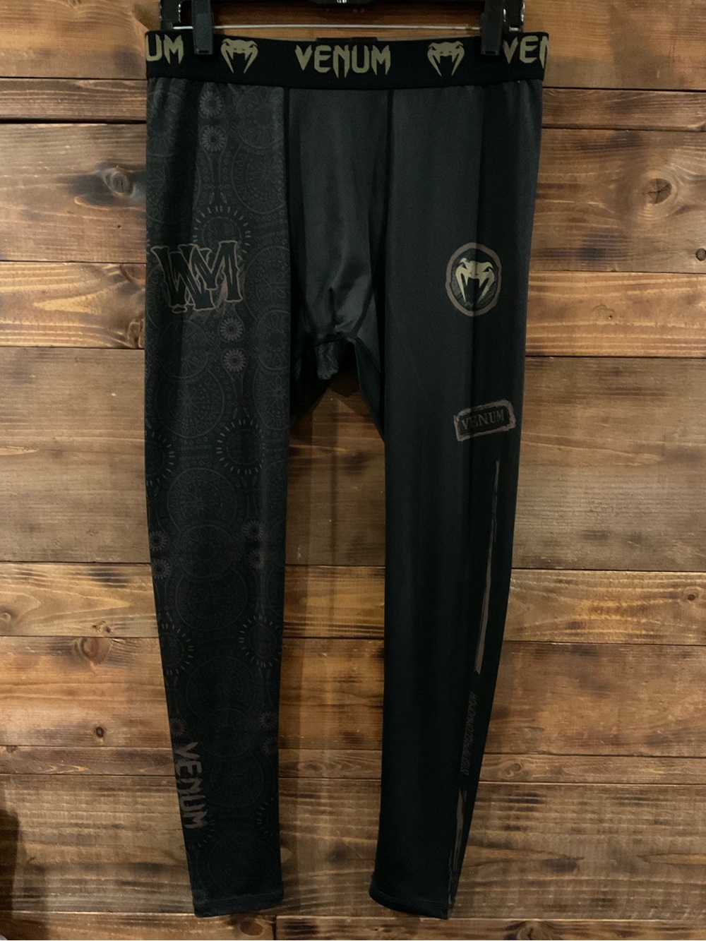 Venum XL Black Performance Legging with Elastic Waistband Women’s size XLarge